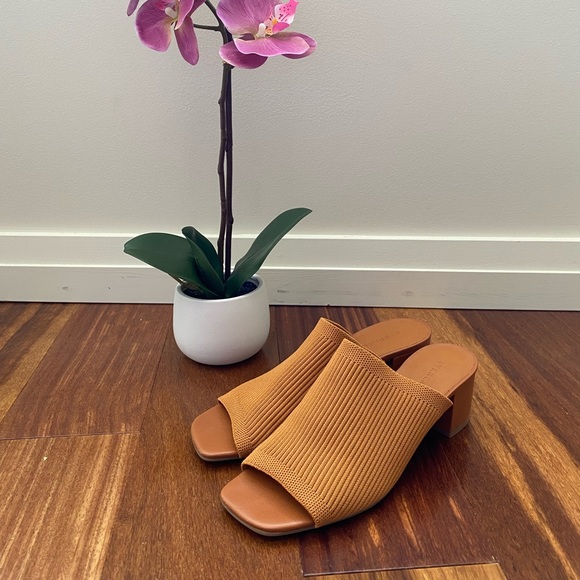 Everlane Shoes - EVERLANE knit mule - size 8 color: toffee